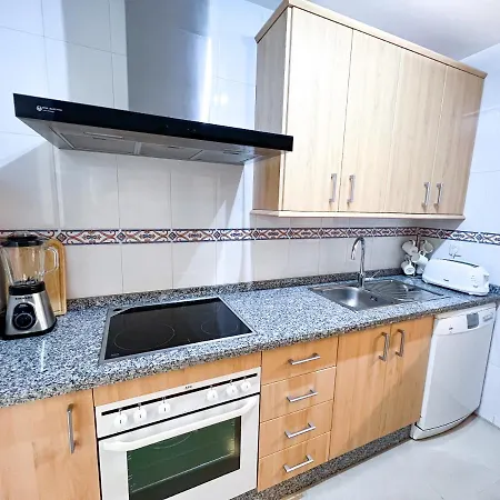 Acogedor De 2 A Solo 150 M De La Playa Sabinillas, Manilva Apartment